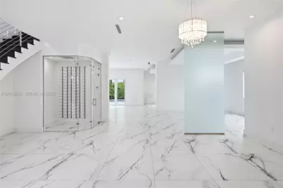 8221 NW 34th Dr, Doral, FL 33122 - Photo 9