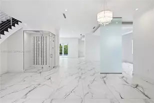 8221 NW 34th Dr, Doral, FL 33122 - Photo 9