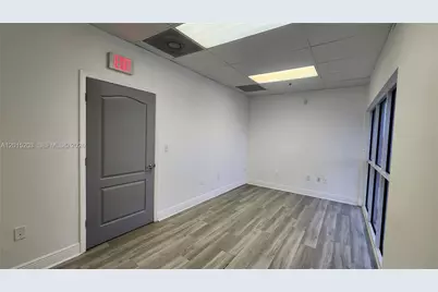 7766 NW 46th St, Doral, FL 33166 - Photo 13