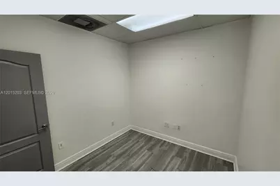 7766 NW 46th St, Doral, FL 33166 - Photo 17