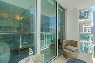31 SE 5th St, Miami, FL 33131 - Photo 25