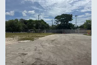 2955 NW 75th St, Miami, FL 33147 - Photo 1