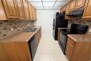 2404 Antigua Cir, Coconut Creek, FL 33066 - Photo 3