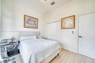 77 Gables Blvd, Weston, FL 33326 - Photo 23