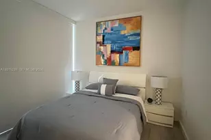 55 SW 9th St, Miami, FL 33130 - Photo 13
