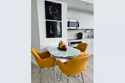 55 SW 9th St #3308, Miami, FL 33130 - Photo 5