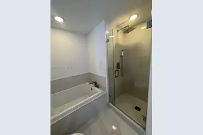 55 SW 9th St #3308, Miami, FL 33130 - Photo 15
