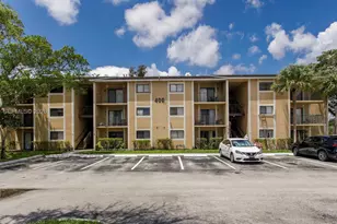 400 Palm Cir W, Pembroke Pines, FL 33025 - Photo 19