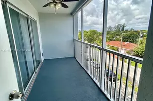 215 SE 3rd Ave, Hallandale Beach, FL 33009 - Photo 11