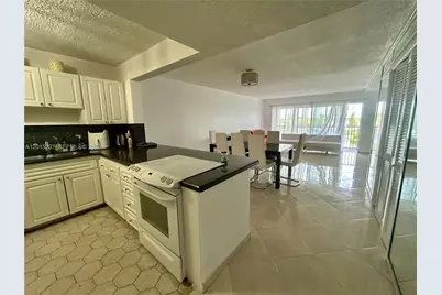 215 SE 3rd Ave #408C, Hallandale Beach, FL 33009 - Photo 3