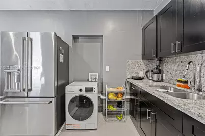1780 NW 49th St, Miami, FL 33142 - Photo 23