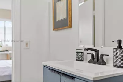 301 86th St #3A, Miami Beach, FL 33141 - Photo 7