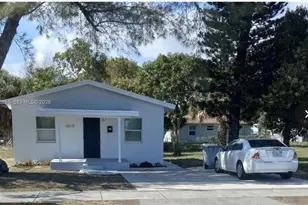 1019 NW 4th Ave, Pompano Beach, FL 33060 - Photo 1