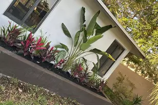 8207 SW 26th Pl, Davie, FL 33328 - Photo 55
