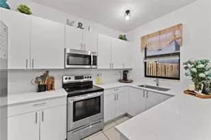 11871 SW 247th Ter, Homestead, FL 33032 - Photo 13