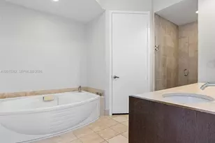 18201 Collins Ave, Sunny Isles Beach, FL 33160 - Photo 11