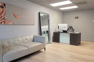7762 NW 46th St, Doral, FL 33166 - Photo 1