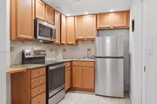 2426 SE 17th Causeway, Fort Lauderdale, FL 33316 - Photo 7