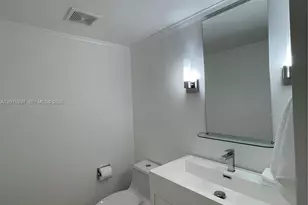 3625 N Country Club Dr, Aventura, FL 33180 - Photo 27