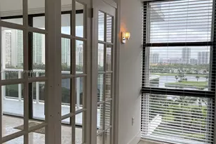 3625 N Country Club Dr, Aventura, FL 33180 - Photo 21