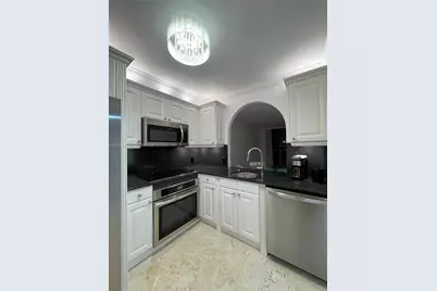 3625 N Country Club Dr #907, Aventura, FL 33180 - Photo 9