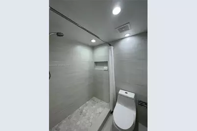 3625 N Country Club Dr #907, Aventura, FL 33180 - Photo 25