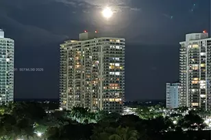 3625 N Country Club Dr, Aventura, FL 33180 - Photo 39