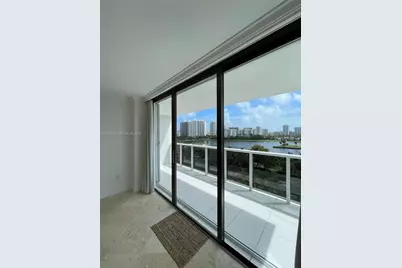 3625 N Country Club Dr #907, Aventura, FL 33180 - Photo 31