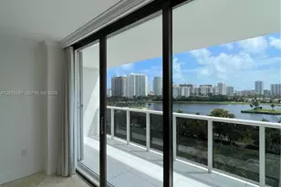 3625 N Country Club Dr, Aventura, FL 33180 - Photo 31