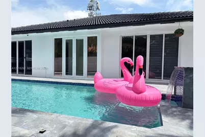 7814 NW 165th St, Miami Lakes, FL 33016 - Photo 15