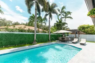7814 NW 165th St, Miami Lakes, FL 33016 - Photo 7