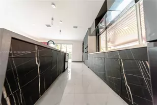 7814 NW 165th St, Miami Lakes, FL 33016 - Photo 55
