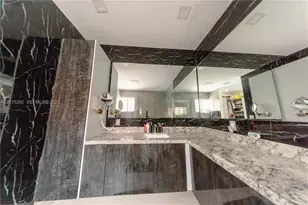7814 NW 165th St, Miami Lakes, FL 33016 - Photo 37