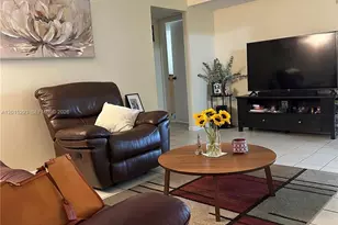 8025 SW 107th Ave, Miami, FL 33173 - Photo 3