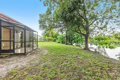4561 NW 79th Ave, Lauderhill, FL 33351 - Photo 23