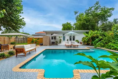 723 NE 112th St, Biscayne Park, FL 33161 - Photo 19