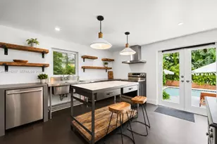 723 NE 112th St, Biscayne Park, FL 33161 - Photo 5