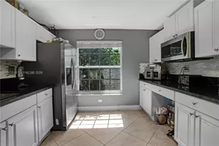 2539 SW 73rd Terrace, Davie, FL 33317 - Photo 7