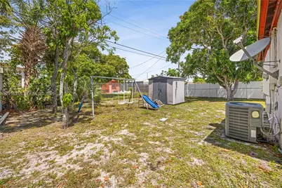 441 NW 2nd Ave, Deerfield Beach, FL 33441 - Photo 15