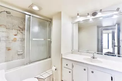 555 NE 15th St #10D, Miami, FL 33132 - Photo 7