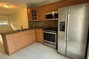 5490 W 21st Ct, Hialeah, FL 33016 - Photo 5