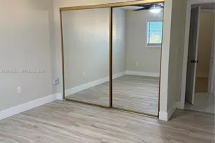 5490 W 21st Ct, Hialeah, FL 33016 - Photo 9