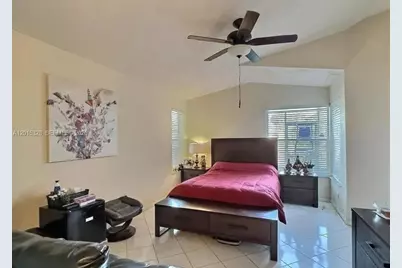 317 NW 109th Ave, Pembroke Pines, FL 33026 - Photo 7