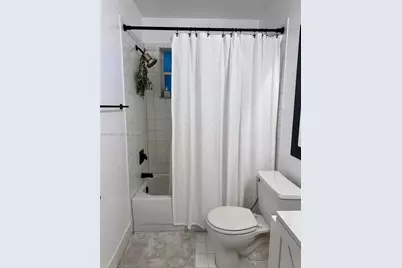 317 NW 109th Ave, Pembroke Pines, FL 33026 - Photo 9