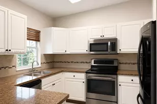 317 NW 109th Ave, Pembroke Pines, FL 33026 - Photo 5