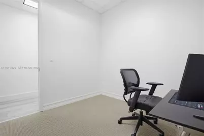175 SW 7th St #1614, Miami, FL 33130 - Photo 13