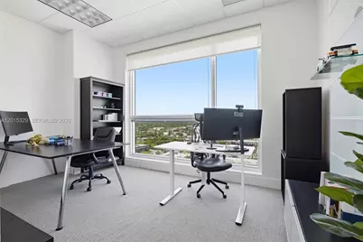 175 SW 7th St #1614, Miami, FL 33130 - Photo 7