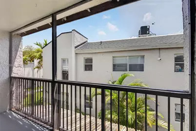 4409 Treehouse Ln #F, Tamarac, FL 33319 - Photo 17