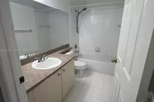 11133 SW 8th St, Pembroke Pines, FL 33025 - Photo 15