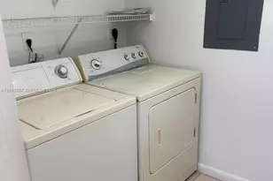 11133 SW 8th St, Pembroke Pines, FL 33025 - Photo 21